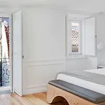 Hello Lisbon Sao Bento Valley Boutique Apartments